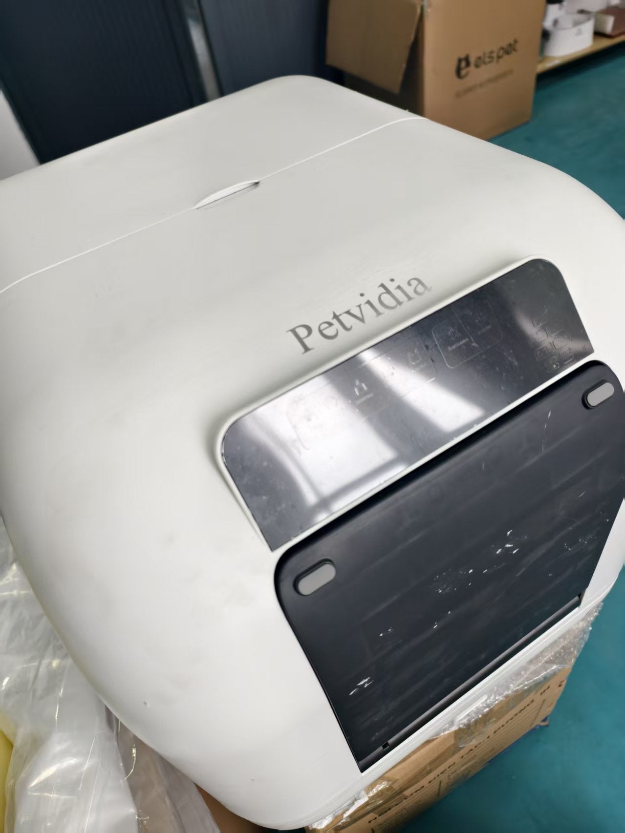Petvidia Self Cleaning Litter Box