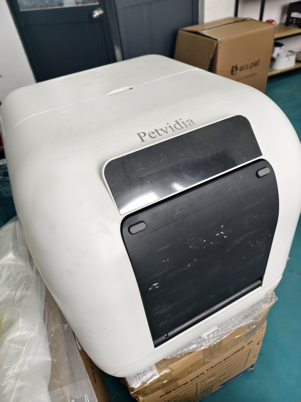 Petvidia Self Cleaning Litter Box