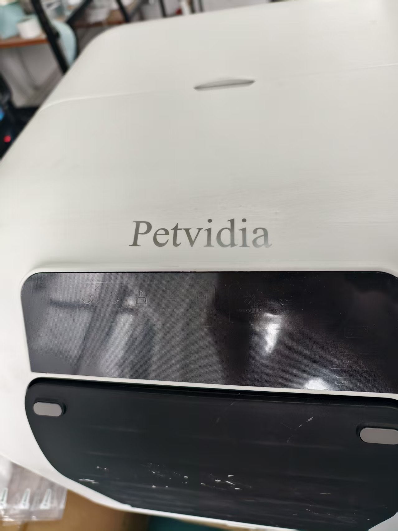 Petvidia Self Cleaning Litter Box