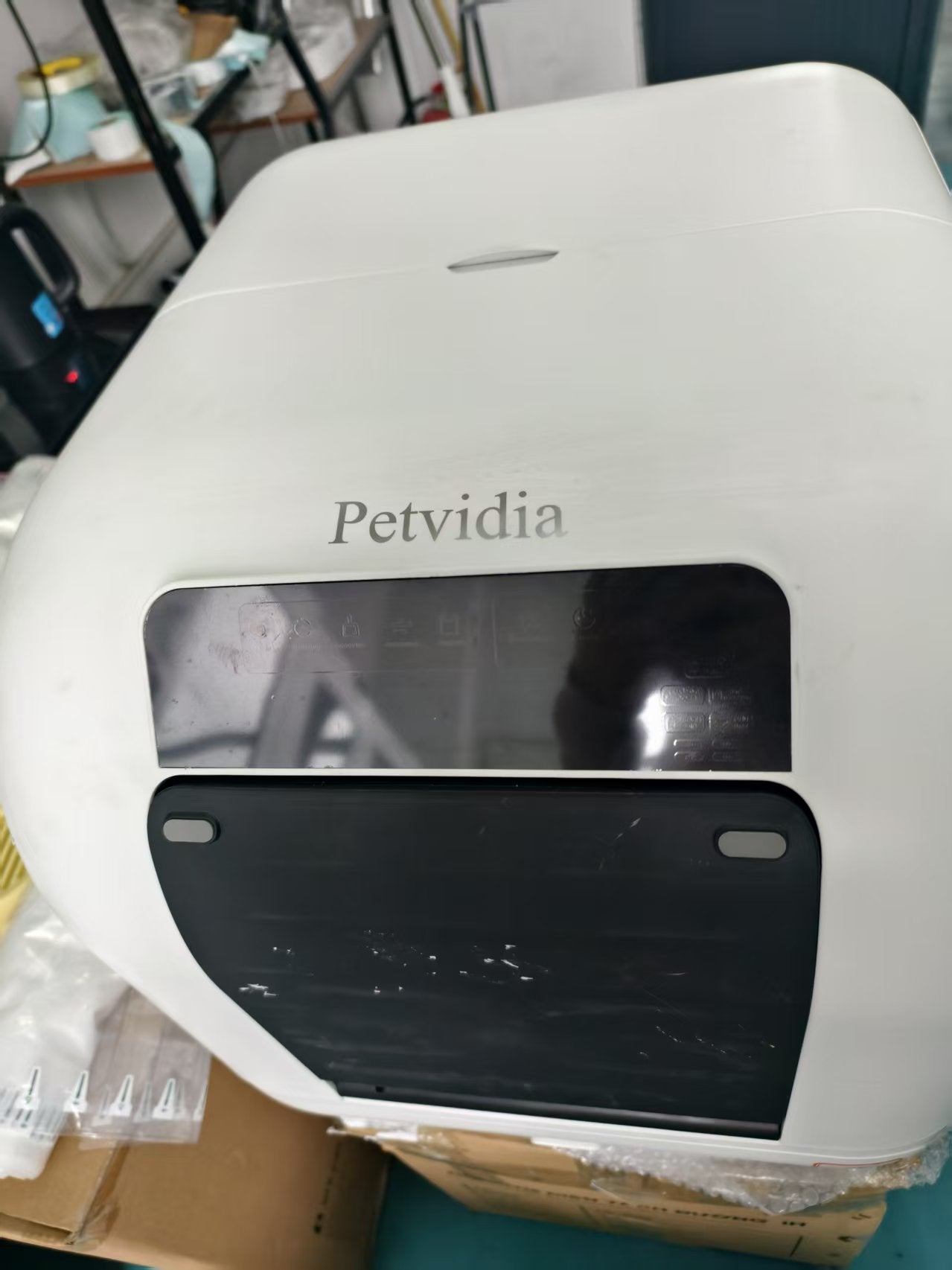 Petvidia Self Cleaning Litter Box