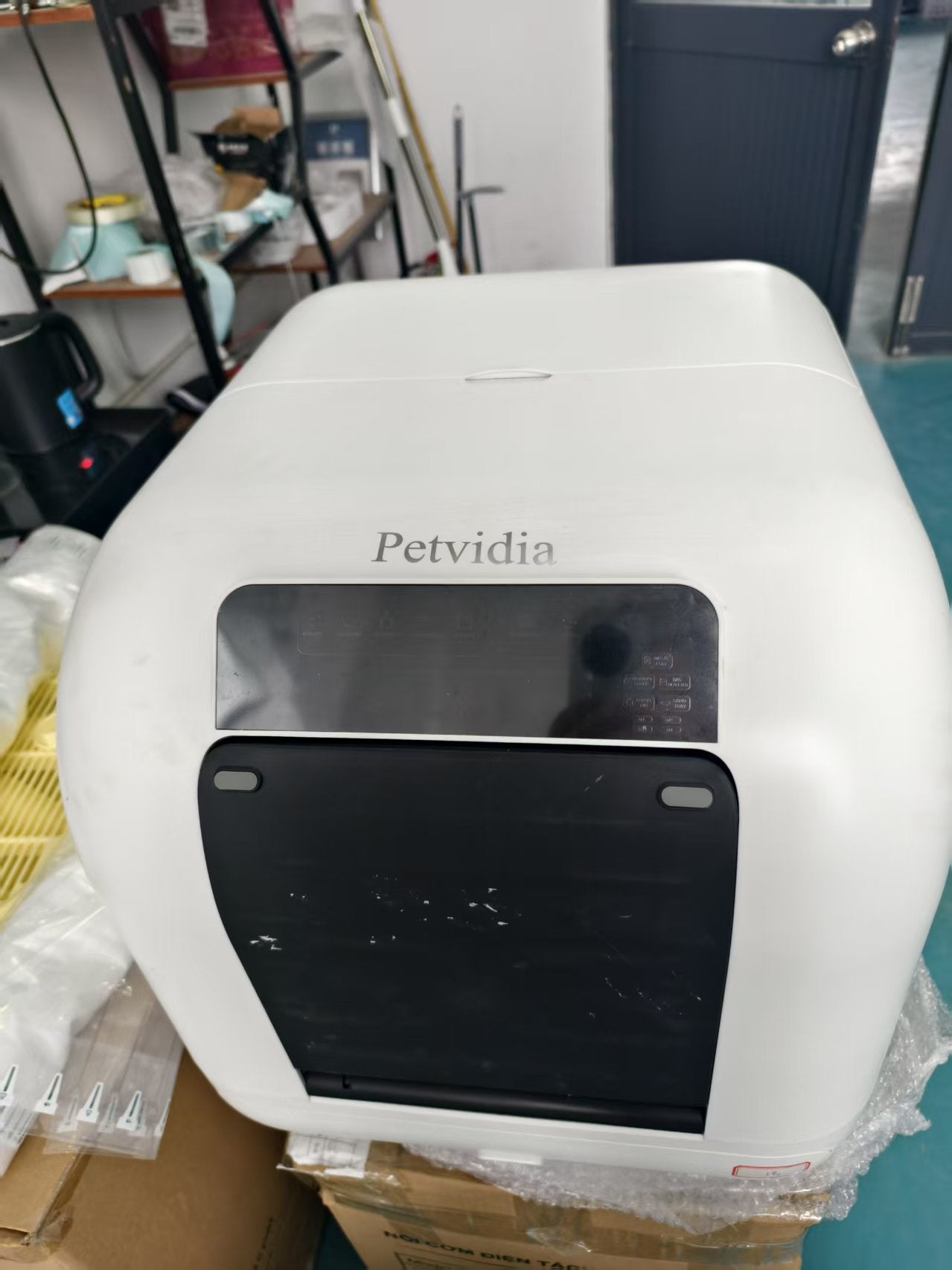 Petvidia Self Cleaning Litter Box